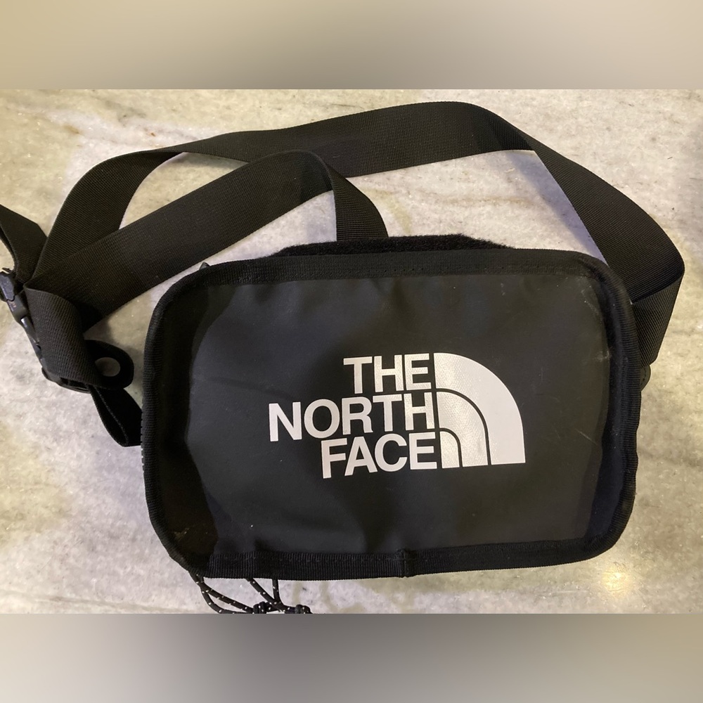 The North Face Sling Bag EUC